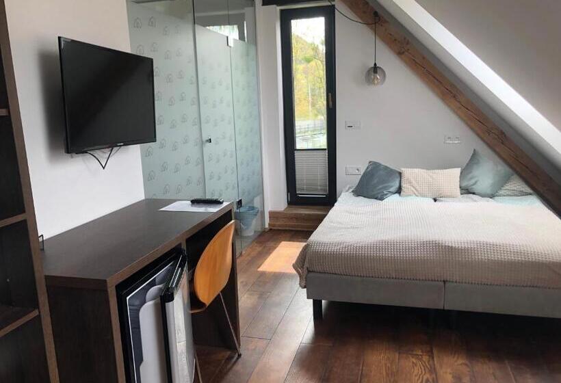 اتاق استاندارد, Black House 88