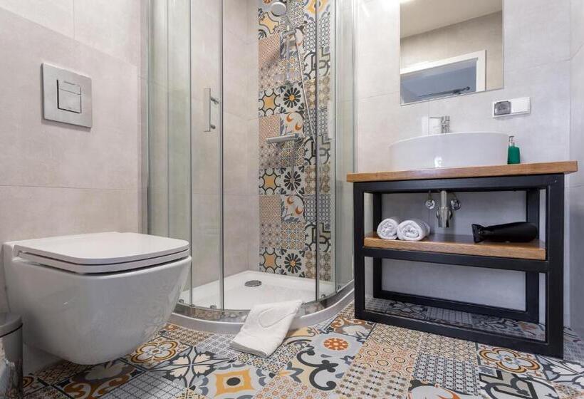 スタンダードトリプルルーム, Kacwinówka