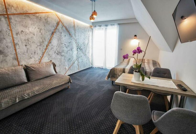 سوییت خانوادگی, Tojemoje