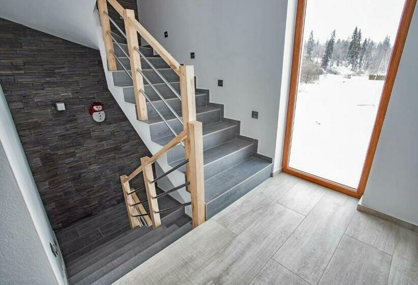 اتاق استاندارد با بالکن, Tojemoje