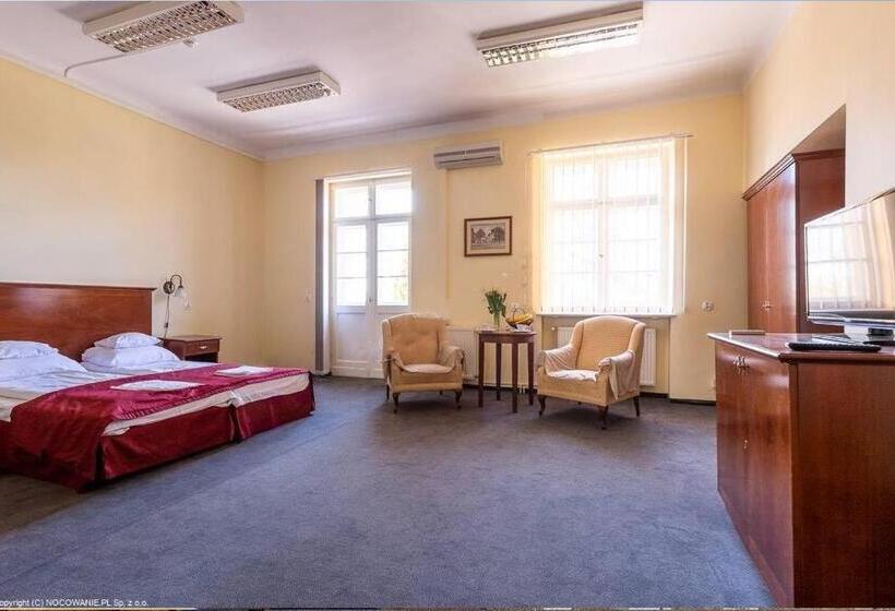 اتاق استاندارد با چشمانداز دریاچه, Villa Capitol