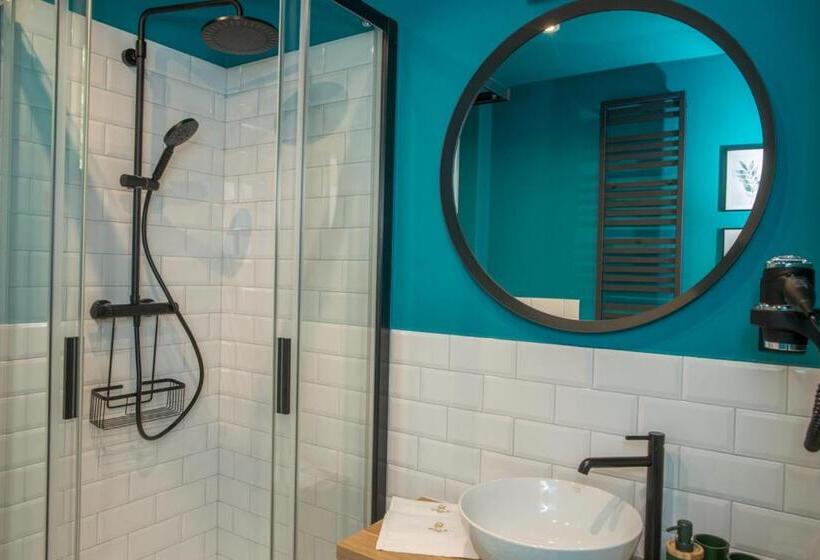 חדר דלוקס, Willa Fen