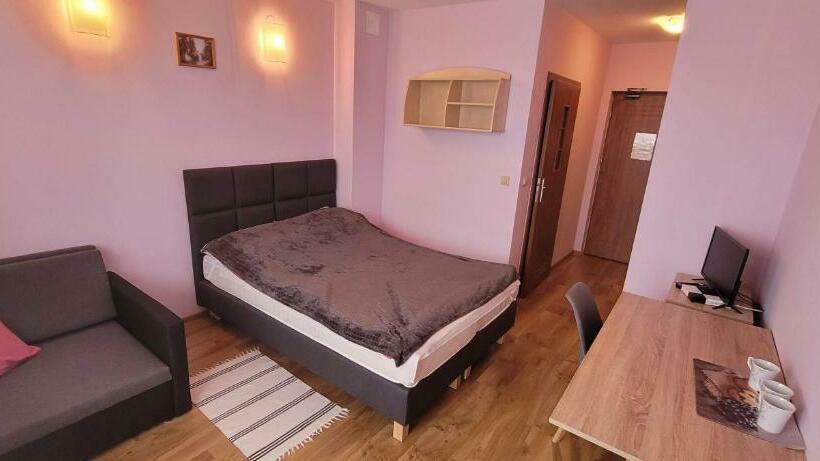 חדר משפחתי נוף להרים, Willa Monika