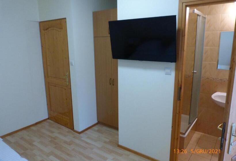 Номер Стандарт с Балконом, Willa Roztoczanka