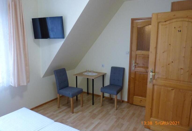 Номер Стандарт, Willa Roztoczanka