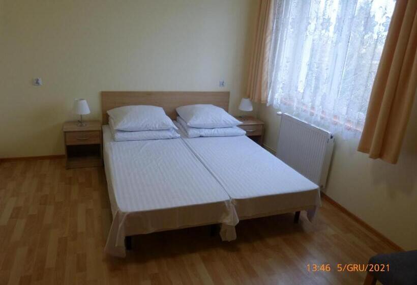 Номер Стандарт, Willa Roztoczanka