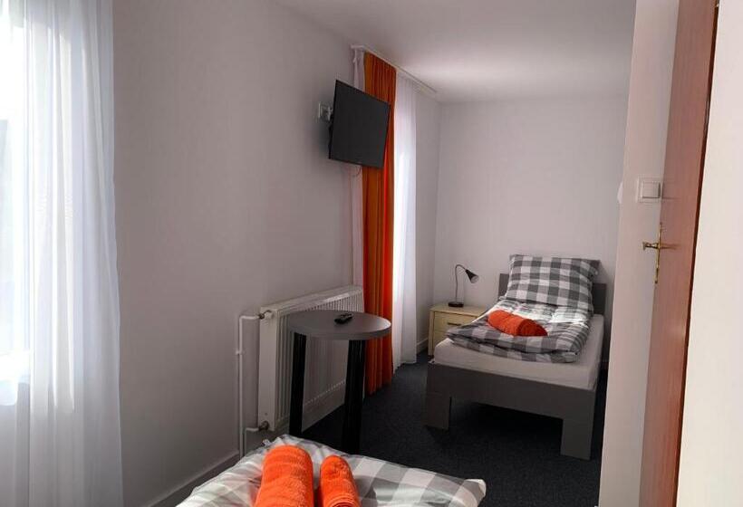 バルコニー付きスタンダードトリプルルーム, Willa świetlana