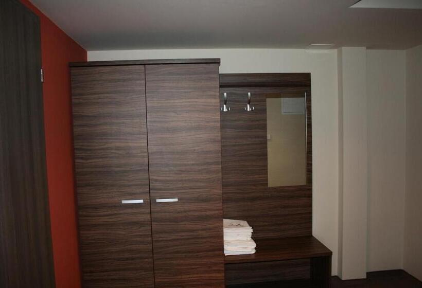 חדר סטנדרט לשלושה, Taurus ładna