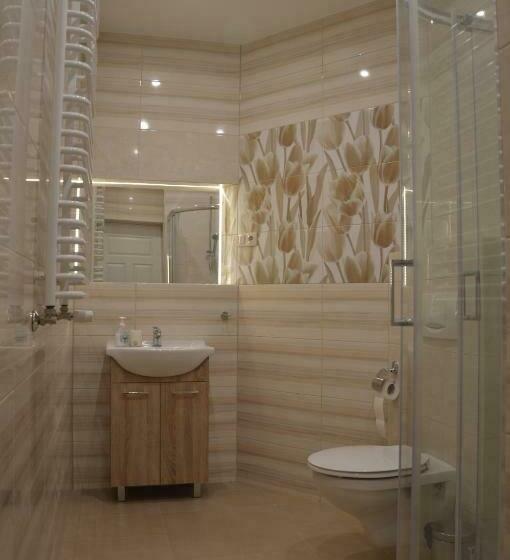 غرفة قياسية حمام مشترك, Ada Aparthouse