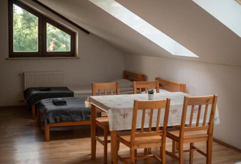 스탠다드 4인용 룸 공용 욕실, Pokoje Gajowa