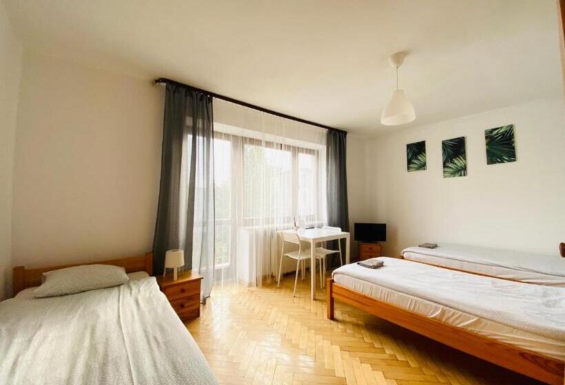 스탠다드 트리픔 룸 공동욕실, Pokoje Gajowa