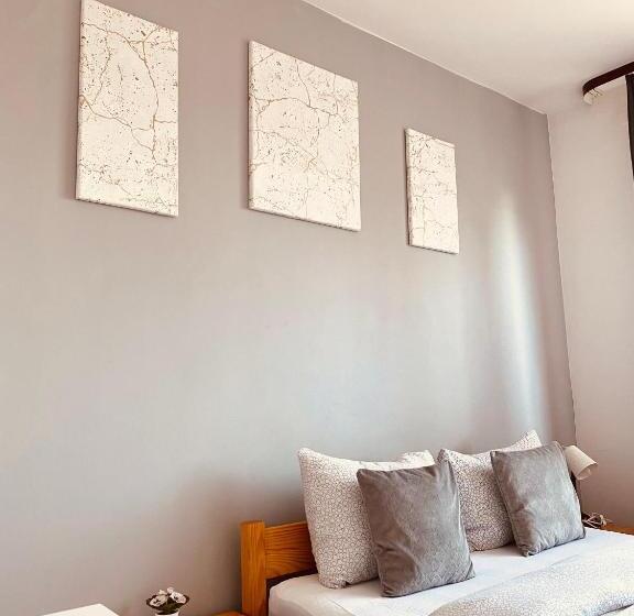 스탠다드 룸 공동 욕실, Pokoje Gajowa