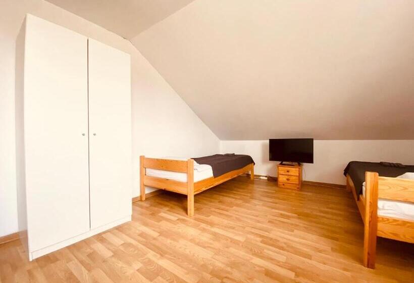 스탠다드 트리픔 룸 공동욕실, Pokoje Gajowa