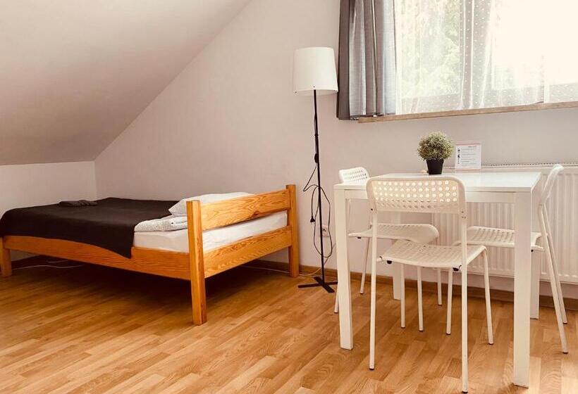 스탠다드 트리픔 룸 공동욕실, Pokoje Gajowa