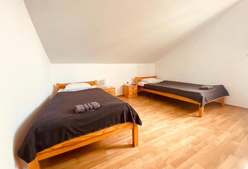 스탠다드 룸 공동 욕실, Pokoje Gajowa