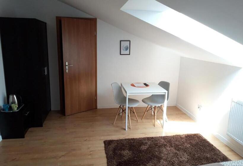 스탠다드 룸 킹사이즈 침대, Pokoje Gościnne W Wse