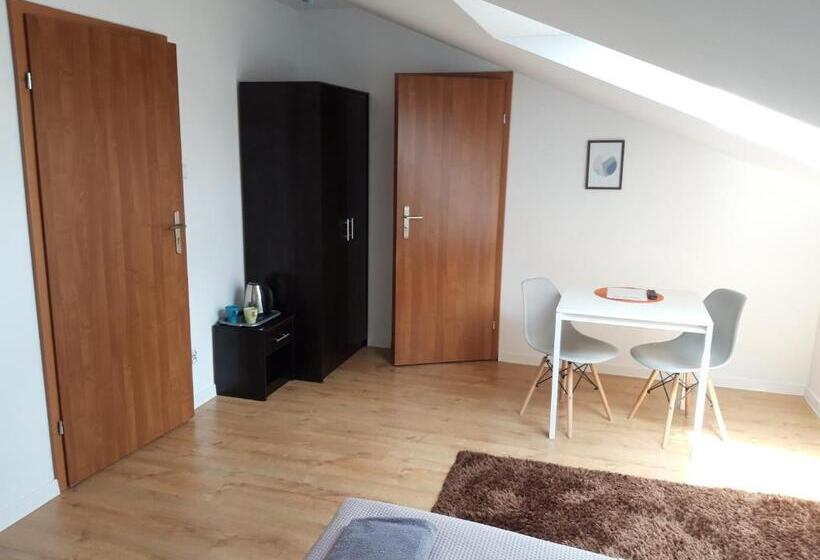 스탠다드 룸 킹사이즈 침대, Pokoje Gościnne W Wse