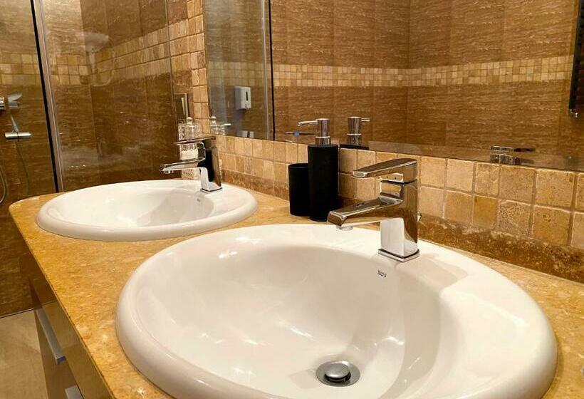 اتاق استاندارد با وان آب گرم, Pokoje Rezydencja Parysa