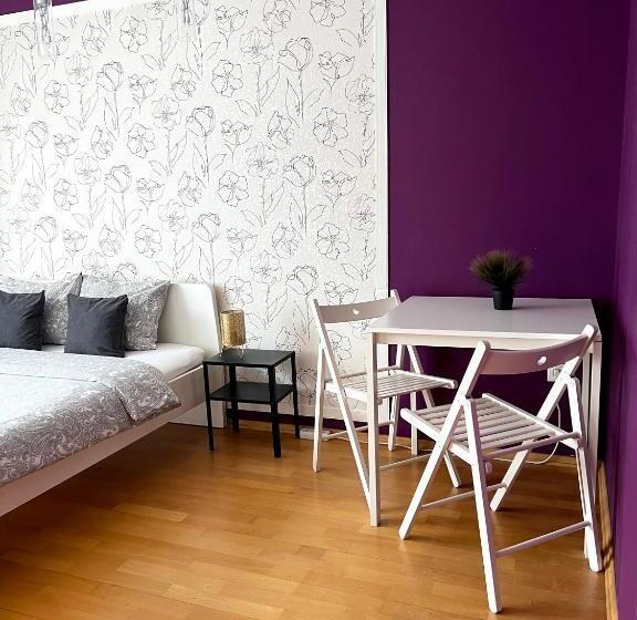 اتاق استاندارد با سرویس بهداشتی مشترک, Pokoje Rezydencja Parysa