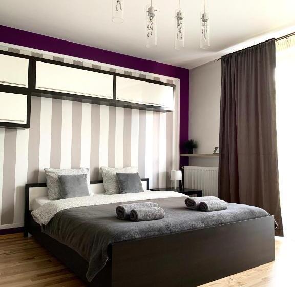 اتاق استاندارد با سرویس بهداشتی مشترک, Pokoje Rezydencja Parysa