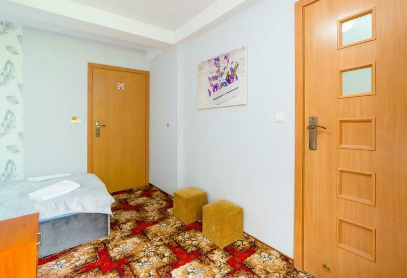 חדר משפחתי, Leśniczówka Pod śnieżką