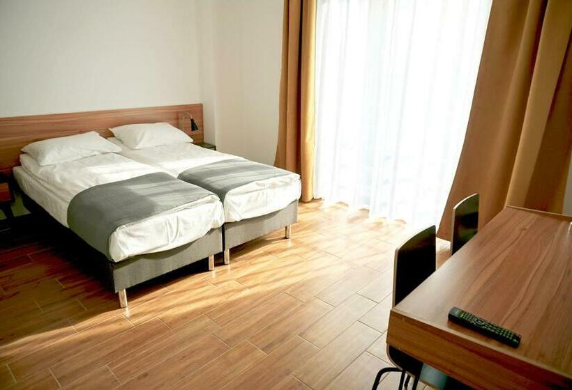 חדר סטנדרט, Simar