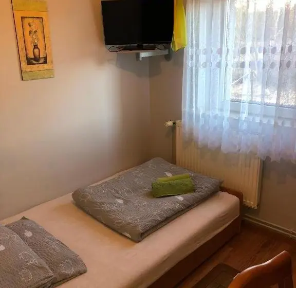 スタンダードシングルルーム, Stajnia Pod Dębem