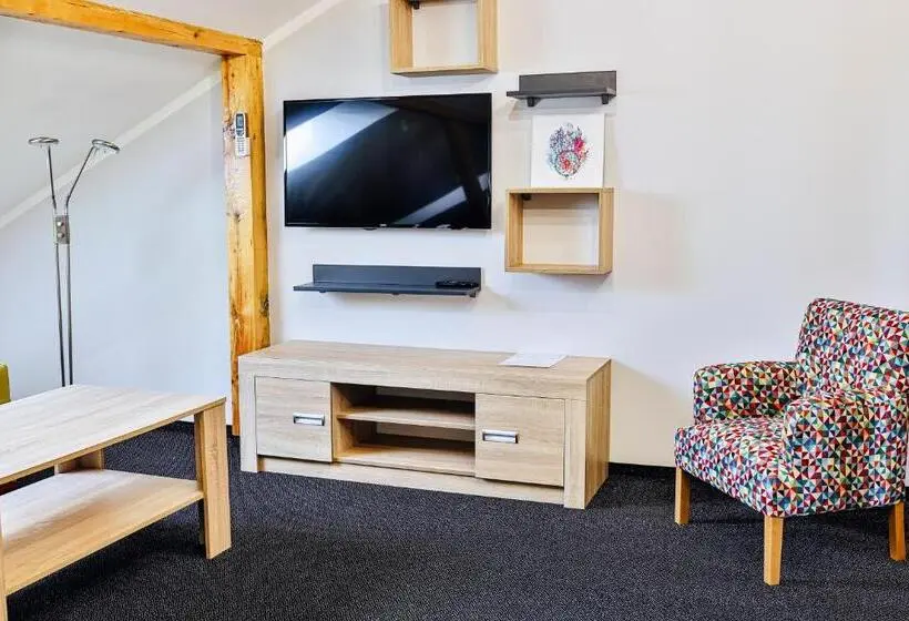 Perhestudio, Targowa37 Uniejow
