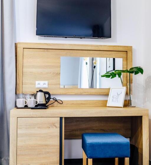 اتاق خانوادگی, Targowa37 Uniejow