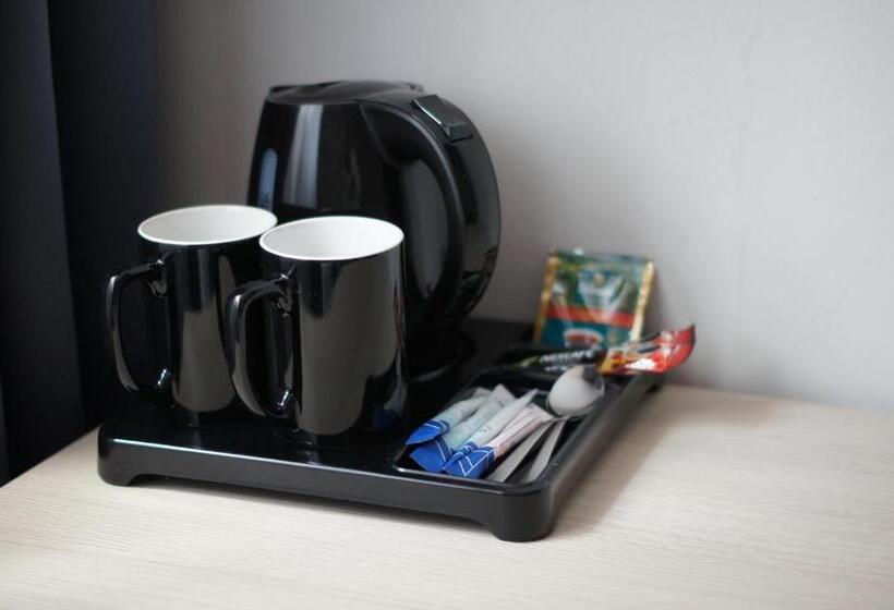 استودیو خانوادگی, Villa Obis