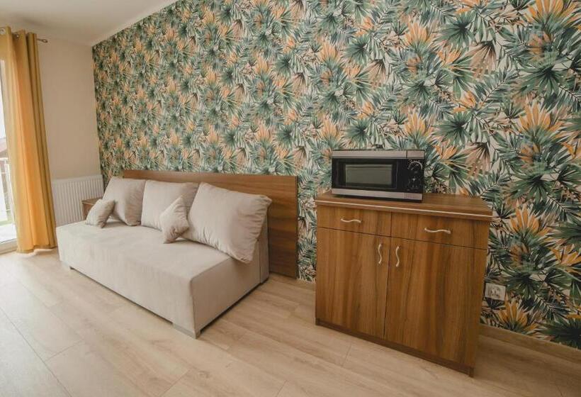 סוויטה, Willa Mirella