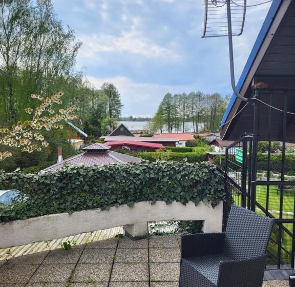 اتاق راحتی سه تخته, Willa Rudnik