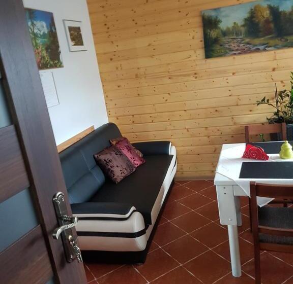 سوییت خانوادگی, Willa Rudnik