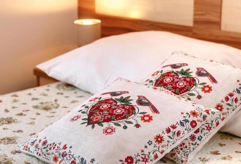 اتاق استاندارد با چشمانداز کوهستان, Willa U łapów