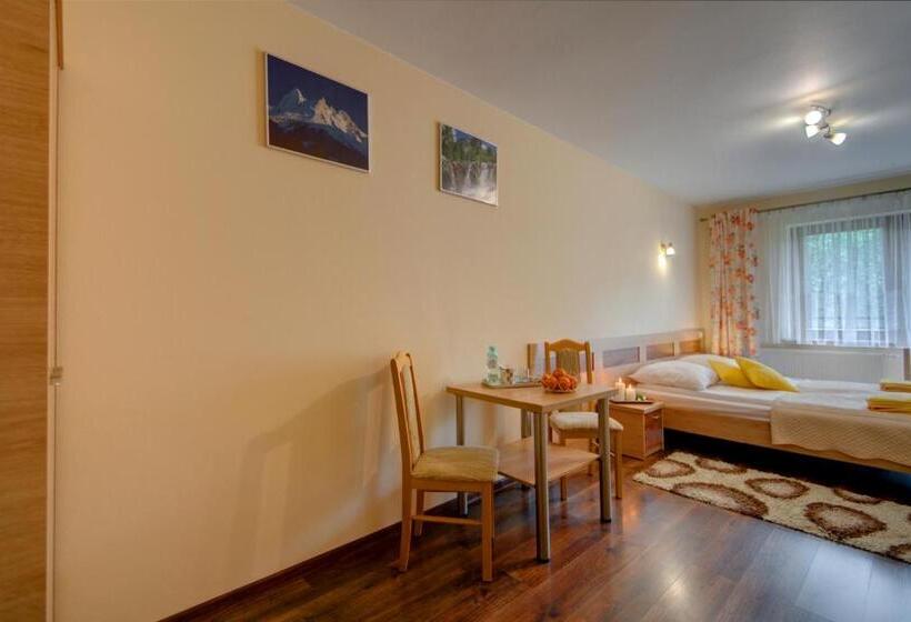 اتاق استاندارد با چشمانداز کوهستان, Willa U łapów