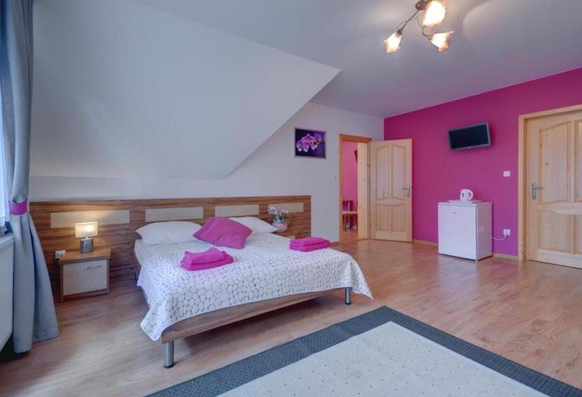 اتاق لوکس چهار تخته, Willa U łapów