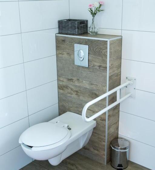 חדר סטנדרטי לארבעה עם חדר אמבטיה משותף, Harmony Hostel