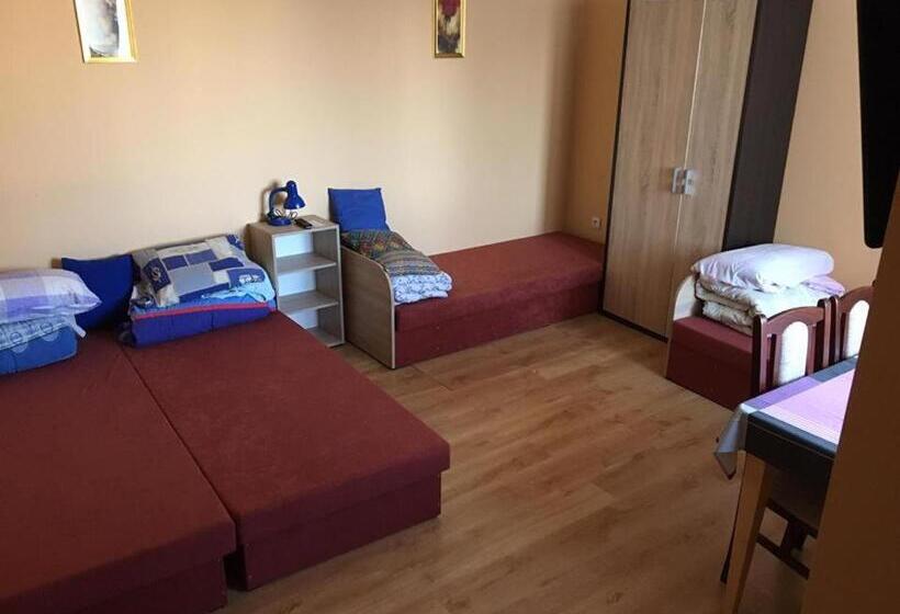 جناح مطلّ علي الحديقة, Agroturystyka Przy świerku