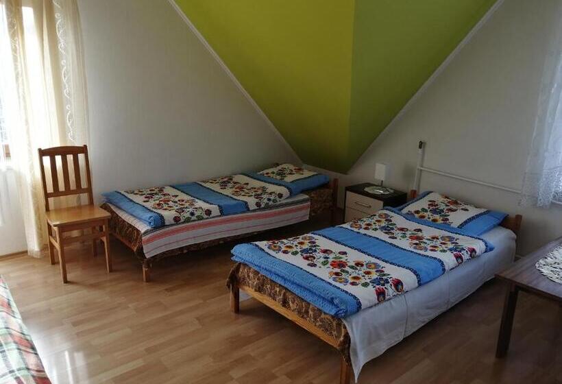 标准四人间共用浴室, Agroturystyka U Robka