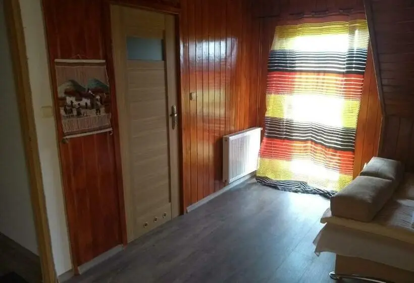 Perhehuone, Gierszówka