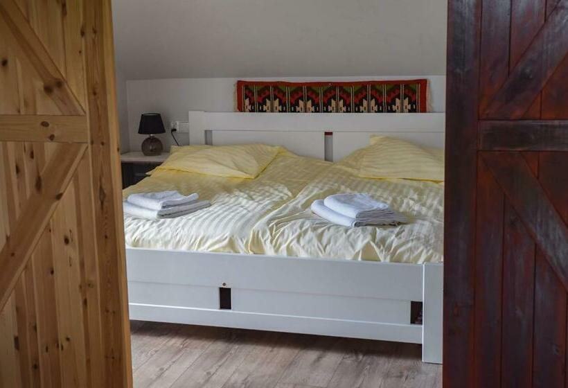 اتاق خانوادگی, Gierszówka