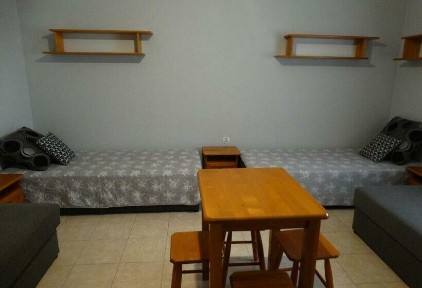 四人标准间, Trzy Korony świecie