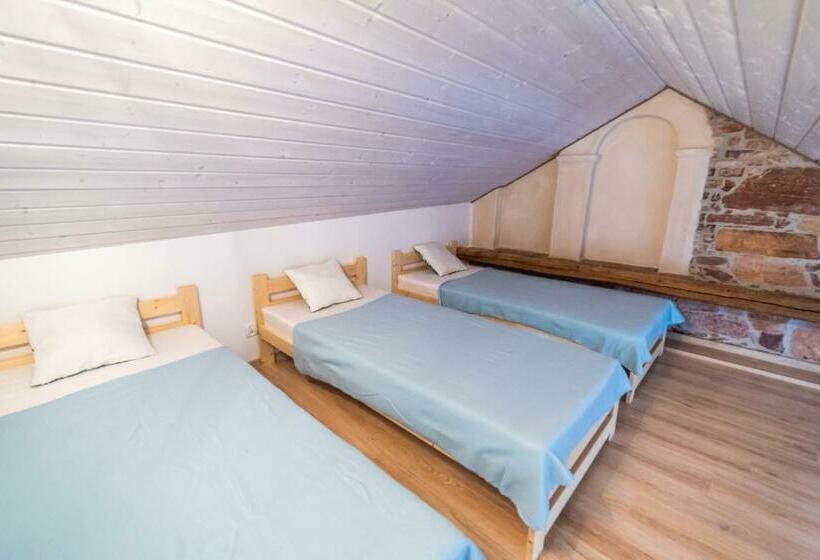 חדר משפחתי, Wozownia Nad Bobrem