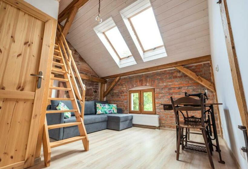 חדר משפחתי, Wozownia Nad Bobrem