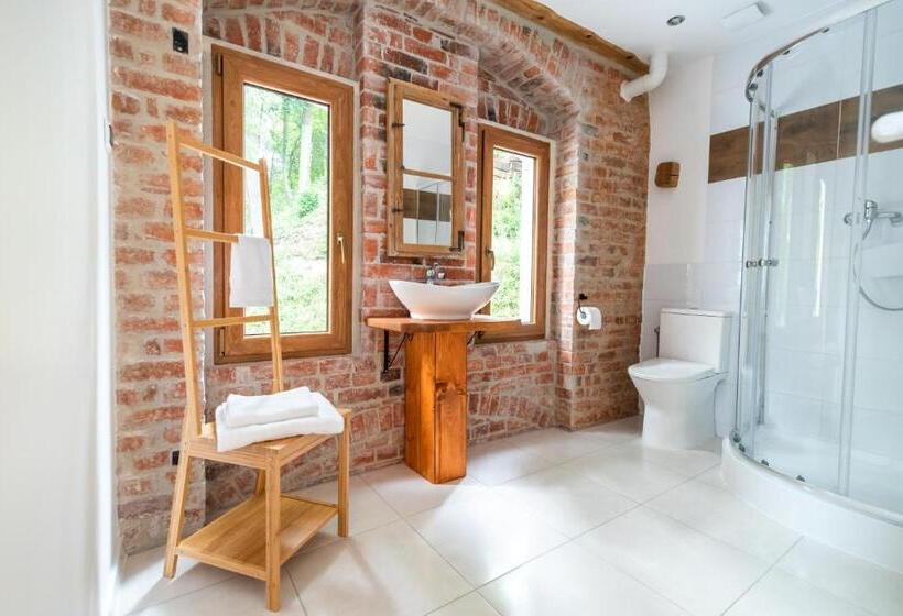 חדר משפחתי, Wozownia Nad Bobrem