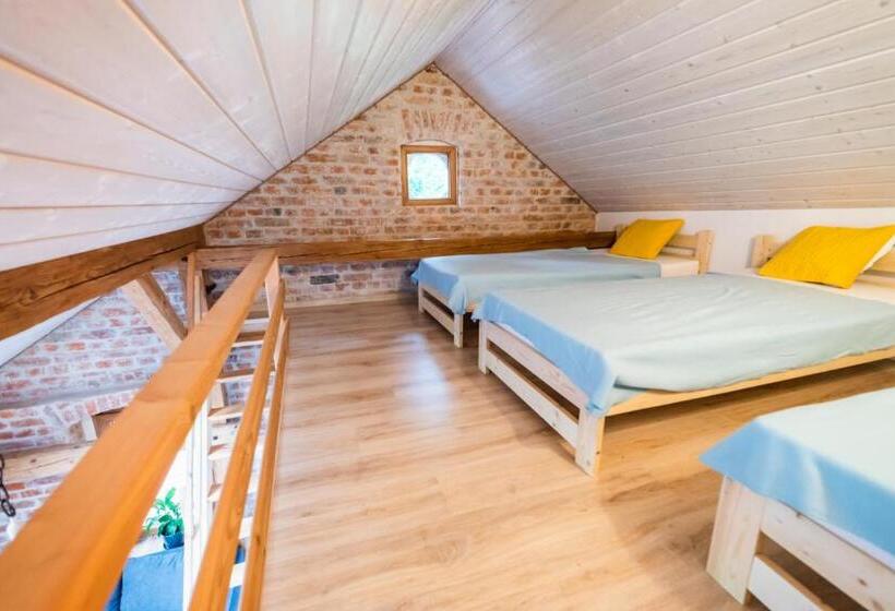 חדר משפחתי, Wozownia Nad Bobrem