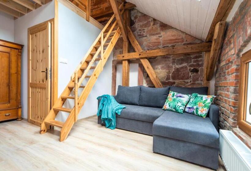 וילה בת חדר שינה 1, Wozownia Nad Bobrem