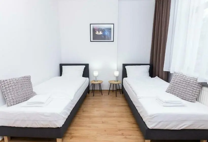 Standard-huone, Tor Kielce