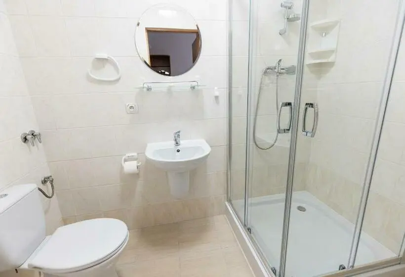 Standard-huone, Tor Kielce