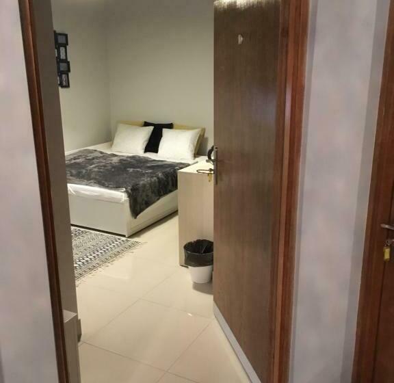 اتاق استاندارد, Mia Mia House